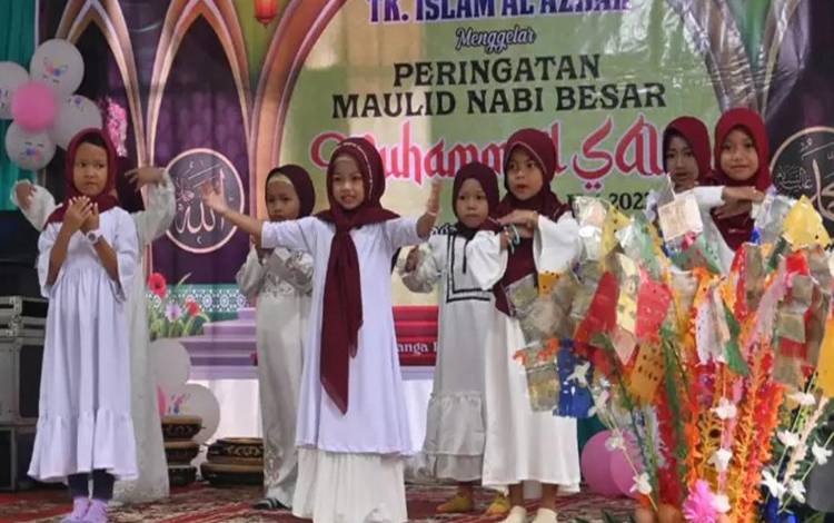 Kegiatan Peringatan Maulid Nabi Muhammad SAW di SDN Kaltengah 01